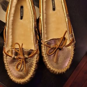 FOREVER 21 Gold Moccasins